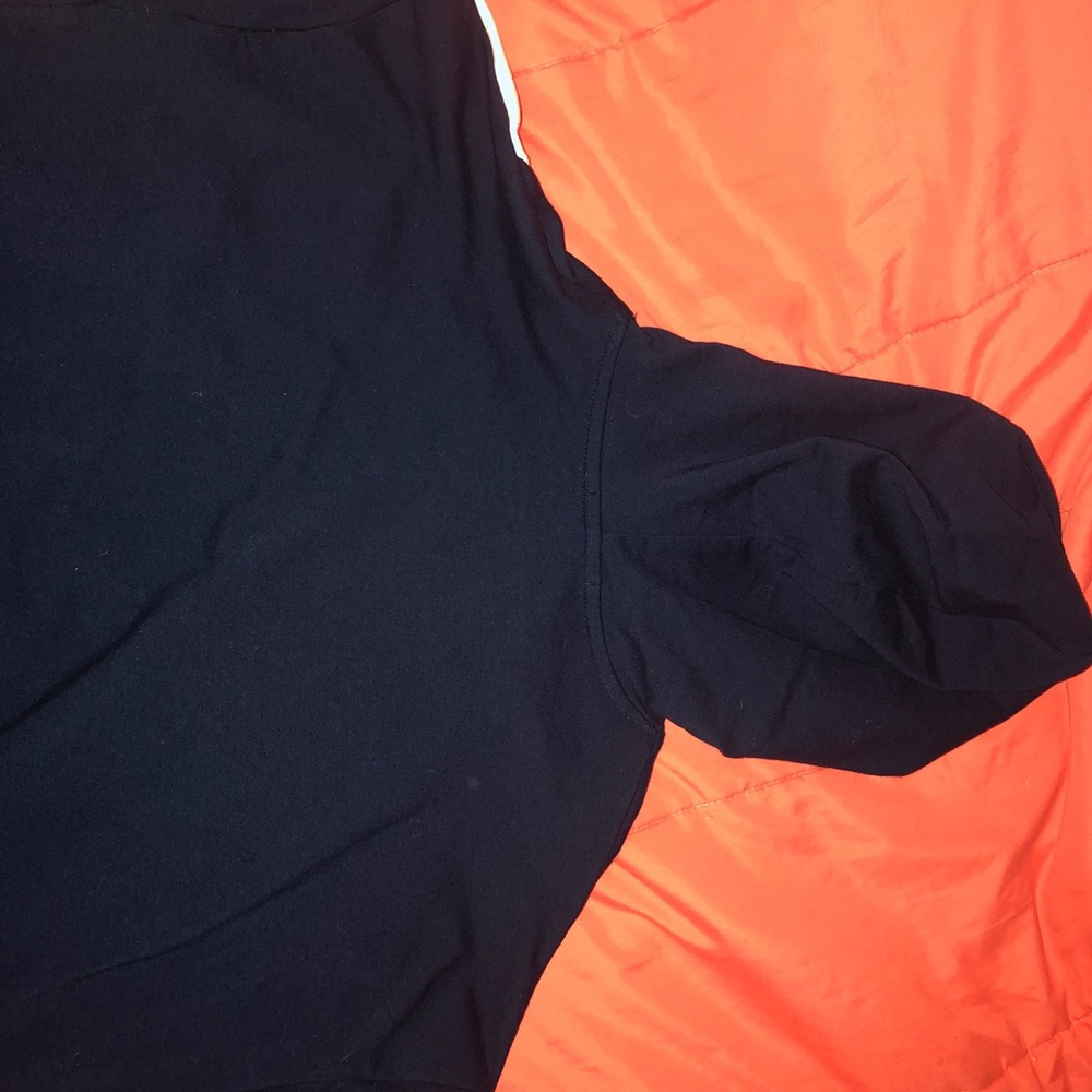 Sweater !! - Picture 3 of 4